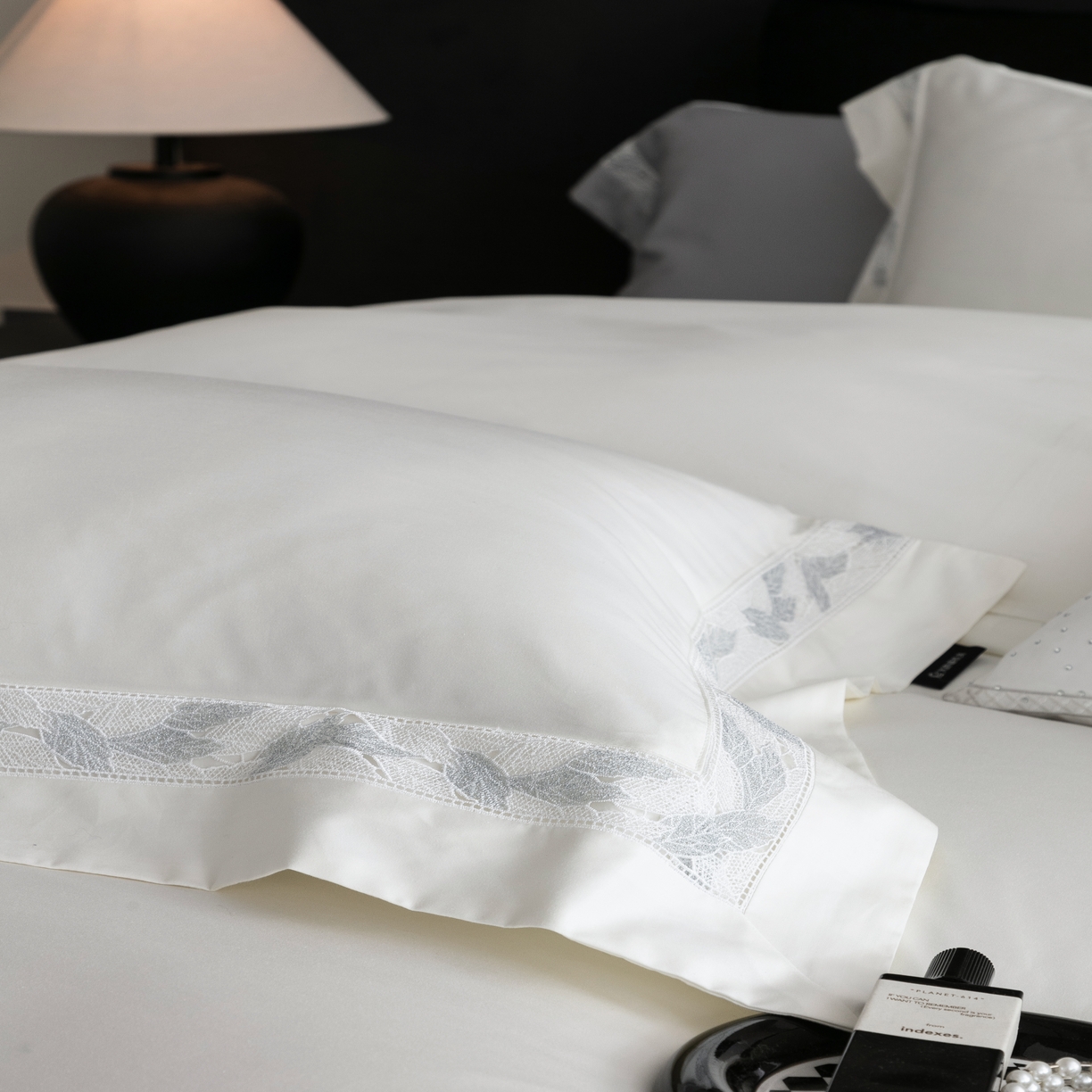 91家纺网 家纺一手货源 找家纺 馨蕊家居 2025秋冬新品100支高定系列-棉森蔓（会员-20）（礼盒塑封包装） 券后控价：368/388 棉森蔓-月光白