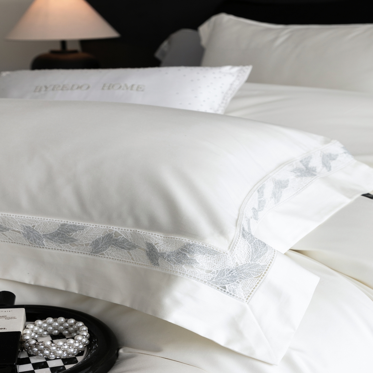 91家纺网 家纺一手货源 找家纺 馨蕊家居 2025秋冬新品100支高定系列-棉森蔓（会员-20）（礼盒塑封包装） 券后控价：368/388 棉森蔓-月光白