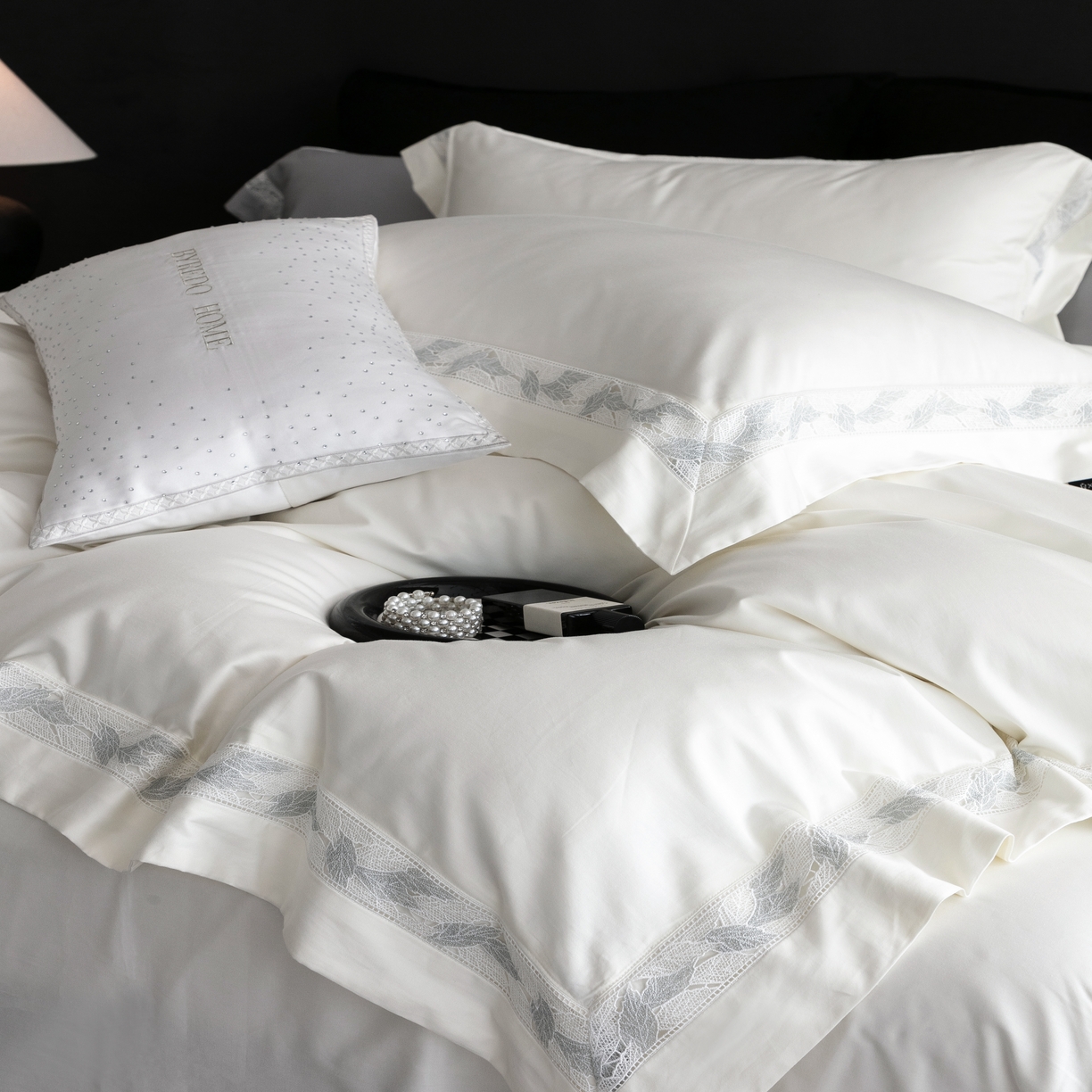 91家纺网 家纺一手货源 找家纺 馨蕊家居 2025秋冬新品100支高定系列-棉森蔓（会员-20）（礼盒塑封包装） 券后控价：368/388 棉森蔓-月光白