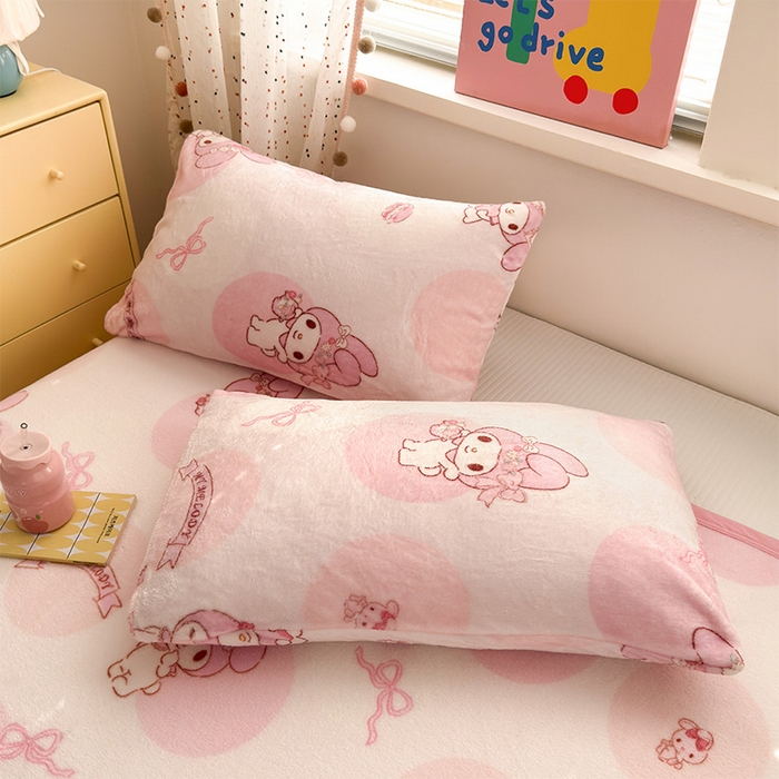 91家纺网 家纺一手货源 找家纺 初念 2025新款正版三丽鸥双面印花牛奶绒多功能四季款毛毯空调毯（撸猫触感，双倍柔软）（提供买家秀） 舒芙蕾-心动美乐蒂