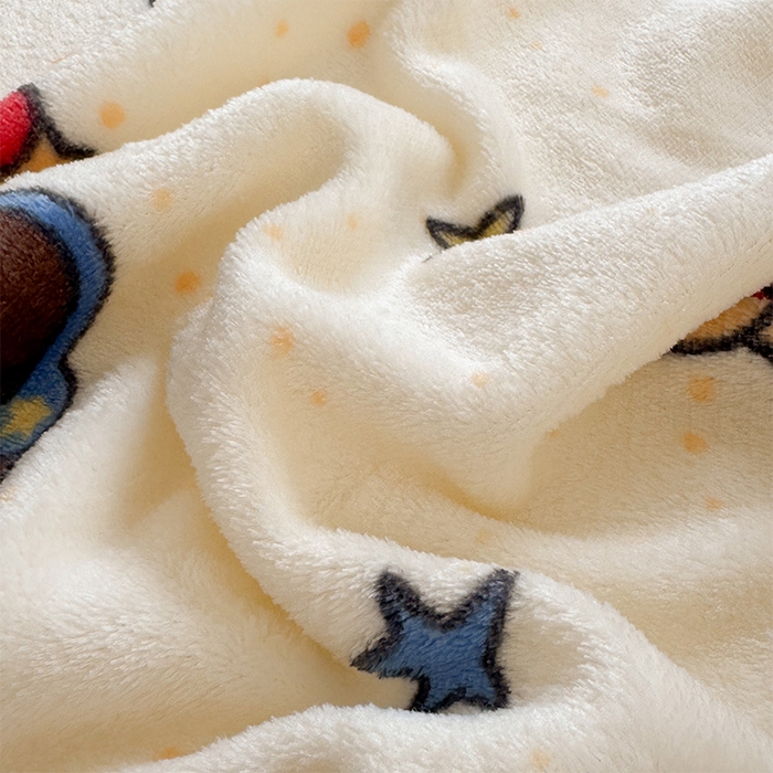 91家纺网 家纺一手货源 找家纺 初念 2025新款正版三丽鸥双面印花牛奶绒多功能四季款毛毯空调毯（撸猫触感，双倍柔软）（提供买家秀） 舒芙蕾-黑皮KT