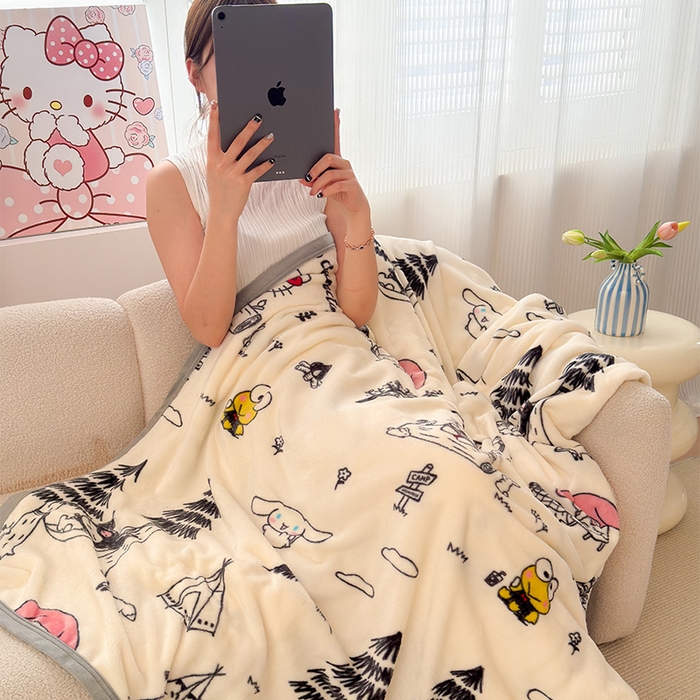 91家纺网 家纺一手货源 找家纺 初念 2025新款正版三丽鸥双面印花牛奶绒多功能四季款毛毯空调毯（撸猫触感，双倍柔软）（提供买家秀） 舒芙蕾-欧欧家族