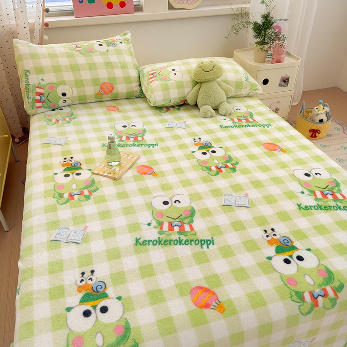 91家纺网 家纺一手货源 找家纺 初念 2025新款正版三丽鸥双面印花牛奶绒多功能四季款毛毯空调毯（撸猫触感，双倍柔软）（提供买家秀） 舒芙蕾-绿格大眼蛙