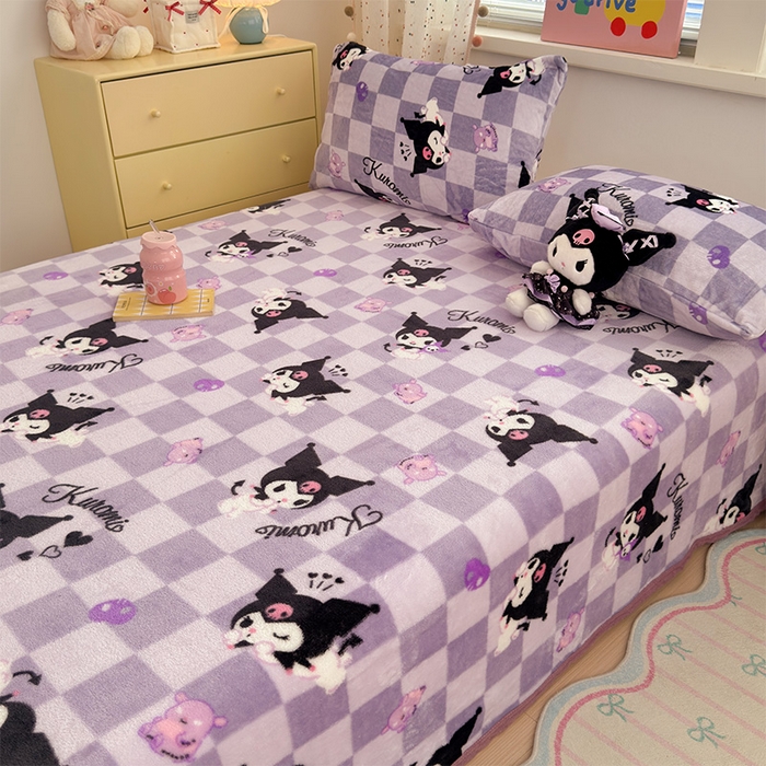 91家纺网 家纺一手货源 找家纺 初念 2025新款正版三丽鸥双面印花牛奶绒多功能四季款毛毯空调毯（撸猫触感，双倍柔软）（提供买家秀） 舒芙蕾-紫格库洛米