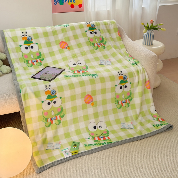 91家纺网 家纺一手货源 找家纺 初念 2025新款正版三丽鸥双面印花牛奶绒多功能四季款毛毯空调毯（撸猫触感，双倍柔软）（提供买家秀） 舒芙蕾-绿格大眼蛙