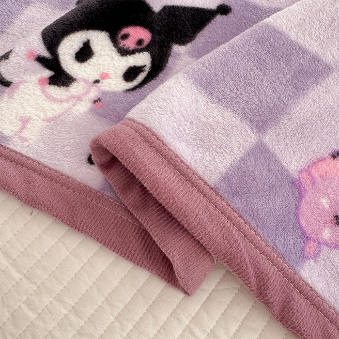 91家纺网 家纺一手货源 找家纺 初念 2025新款正版三丽鸥双面印花牛奶绒多功能四季款毛毯空调毯（撸猫触感，双倍柔软）（提供买家秀） 舒芙蕾-紫格库洛米