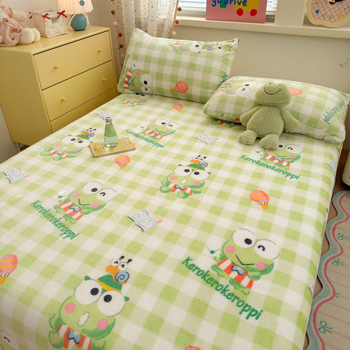 91家纺网 家纺一手货源 找家纺 初念 2025新款正版三丽鸥双面印花牛奶绒多功能四季款毛毯空调毯（撸猫触感，双倍柔软）（提供买家秀） 舒芙蕾-绿格大眼蛙