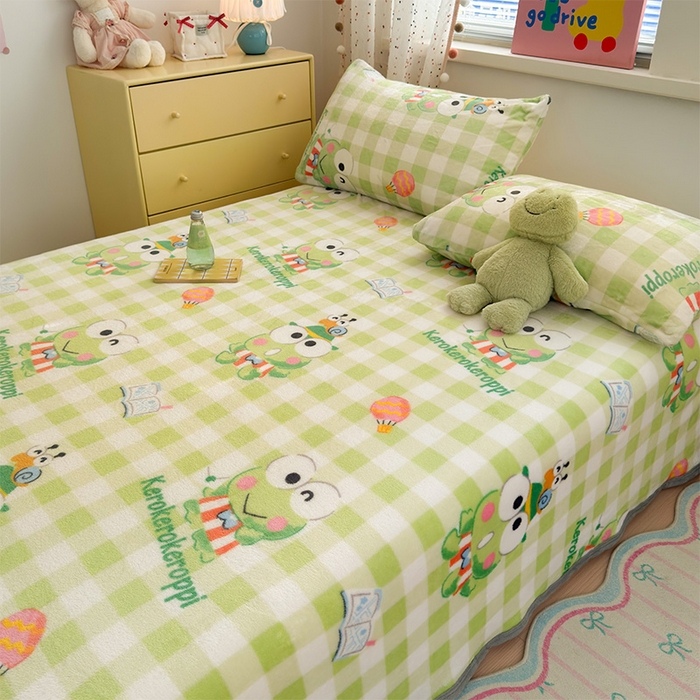 91家纺网 家纺一手货源 找家纺 初念 2025新款正版三丽鸥双面印花牛奶绒多功能四季款毛毯空调毯（撸猫触感，双倍柔软）（提供买家秀） 舒芙蕾-绿格大眼蛙