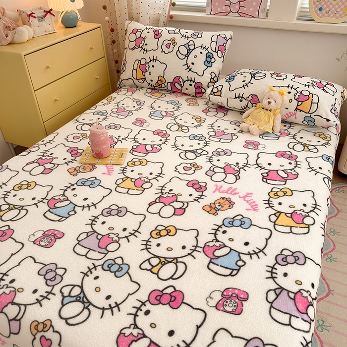 91家纺网 家纺一手货源 找家纺 初念 2025新款正版三丽鸥双面印花牛奶绒多功能四季款毛毯空调毯（撸猫触感，双倍柔软）（提供买家秀） 舒芙蕾-kt日记