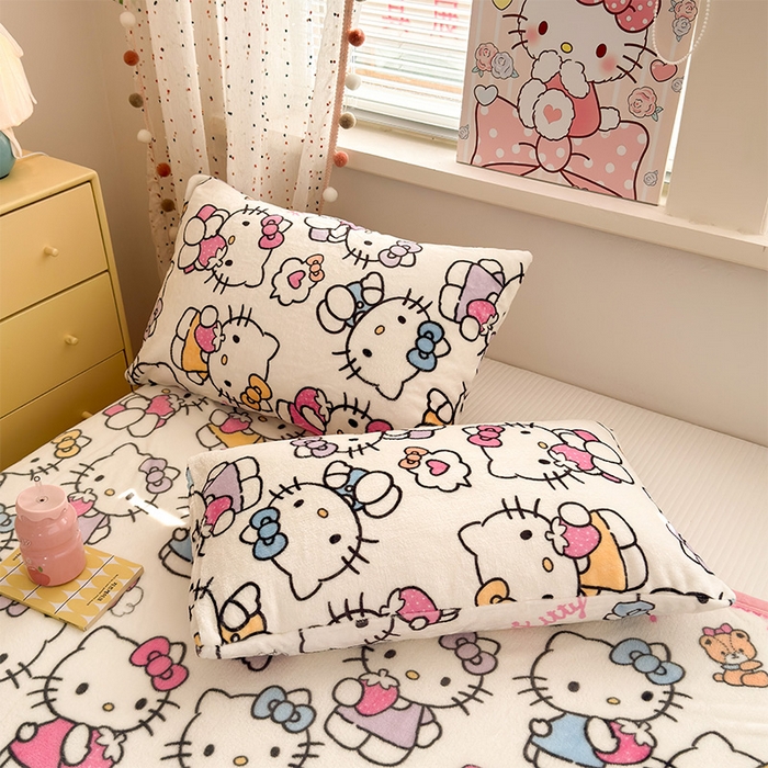 91家纺网 家纺一手货源 找家纺 初念 2025新款正版三丽鸥双面印花牛奶绒多功能四季款毛毯空调毯（撸猫触感，双倍柔软）（提供买家秀） 舒芙蕾-kt日记