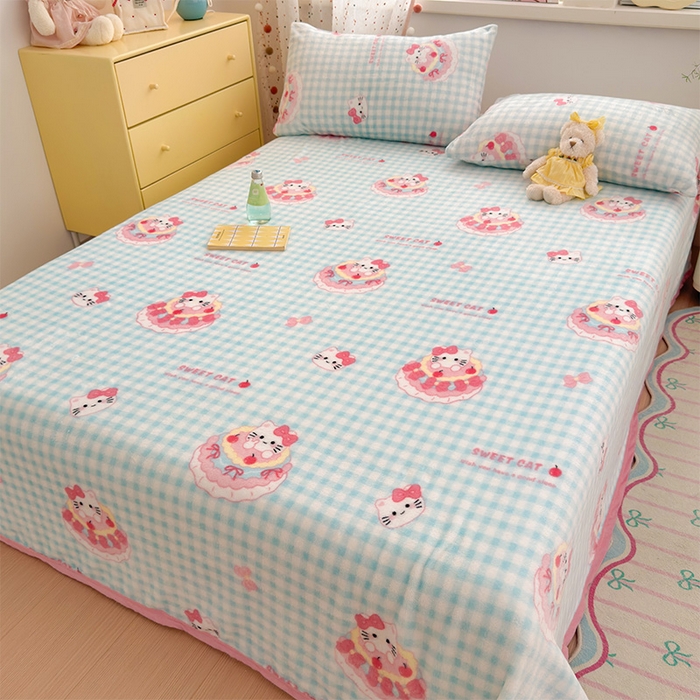 91家纺网 家纺一手货源 找家纺 初念 2025新款正版三丽鸥双面印花牛奶绒多功能四季款毛毯空调毯（撸猫触感，双倍柔软）（提供买家秀） 舒芙蕾-一口蛋糕猫