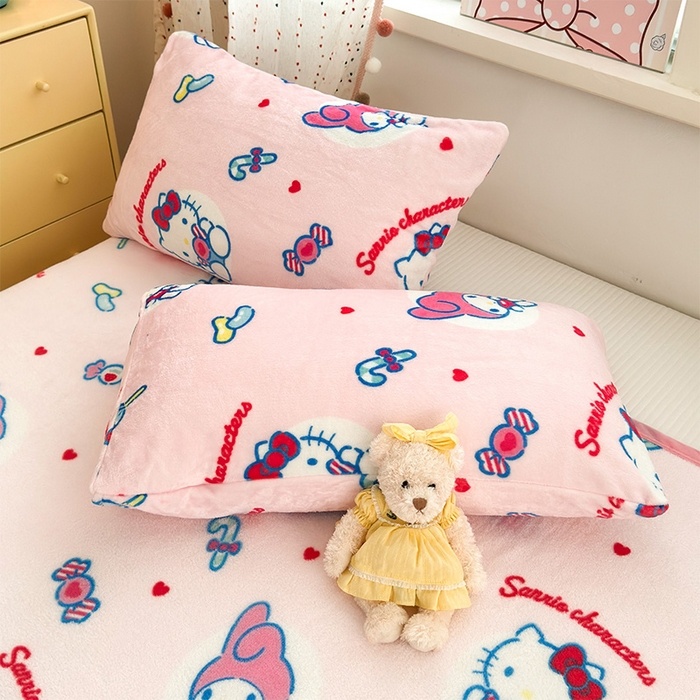 91家纺网 家纺一手货源 找家纺 初念 2025新款正版三丽鸥双面印花牛奶绒多功能四季款毛毯空调毯（撸猫触感，双倍柔软）（提供买家秀） 舒芙蕾-棉花美乐蒂