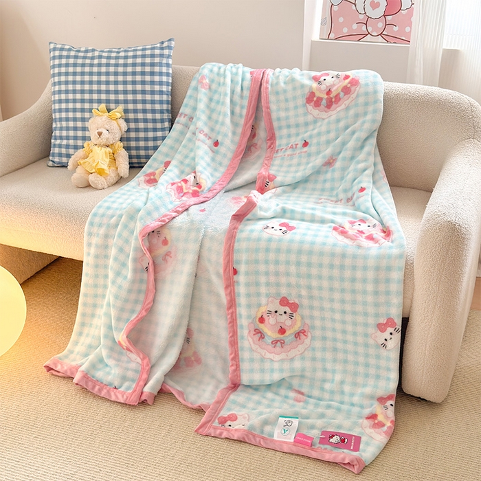 91家纺网 家纺一手货源 找家纺 初念 2025新款正版三丽鸥双面印花牛奶绒多功能四季款毛毯空调毯（撸猫触感，双倍柔软）（提供买家秀） 舒芙蕾-一口蛋糕猫