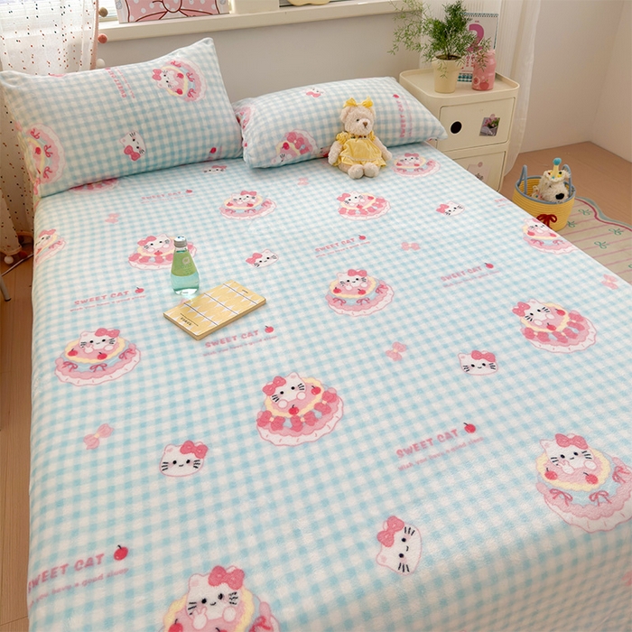 91家纺网 家纺一手货源 找家纺 初念 2025新款正版三丽鸥双面印花牛奶绒多功能四季款毛毯空调毯（撸猫触感，双倍柔软）（提供买家秀） 舒芙蕾-一口蛋糕猫