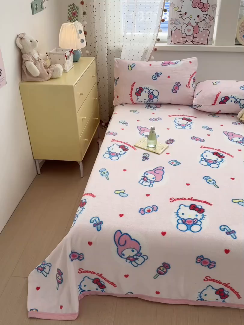 91家纺网 家纺一手货源 找家纺 初念 2025新款正版三丽鸥双面印花牛奶绒多功能四季款毛毯空调毯（撸猫触感，双倍柔软）（提供买家秀） 舒芙蕾-棉花美乐蒂