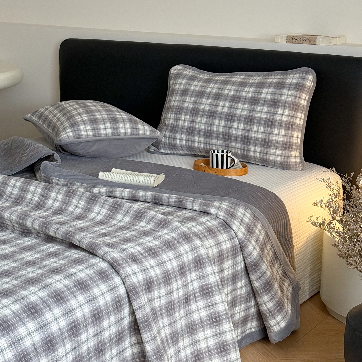 91家纺网 家纺一手货源 找家纺 乐野家居 2025新款A类全棉色织水洗棉棉加绒床盖三件套 可可灰