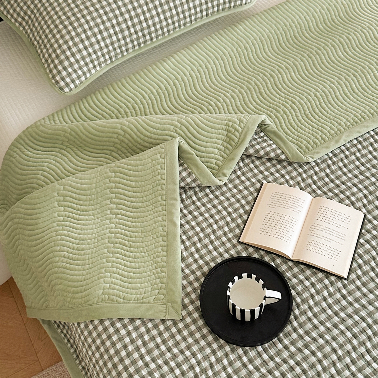 91家纺网 家纺一手货源 找家纺 乐野家居 2025新款A类全棉色织水洗棉棉加绒床盖三件套 绿小格