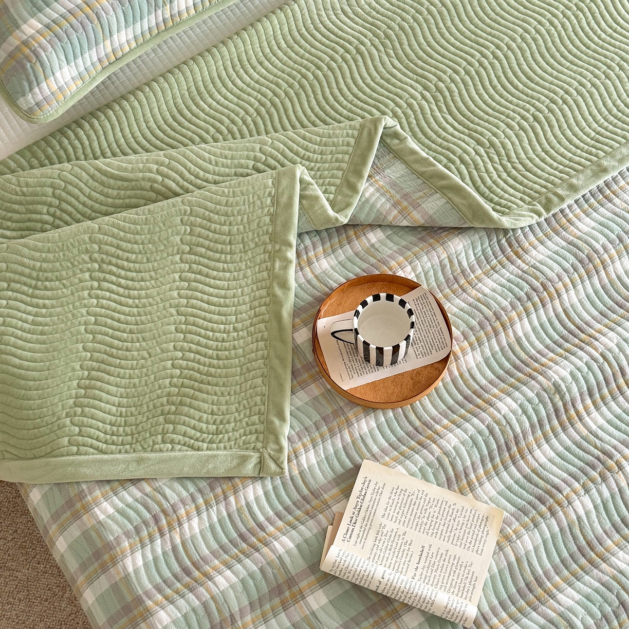 91家纺网 家纺一手货源 找家纺 乐野家居 2025新款A类全棉色织水洗棉棉加绒床盖三件套 绿中格