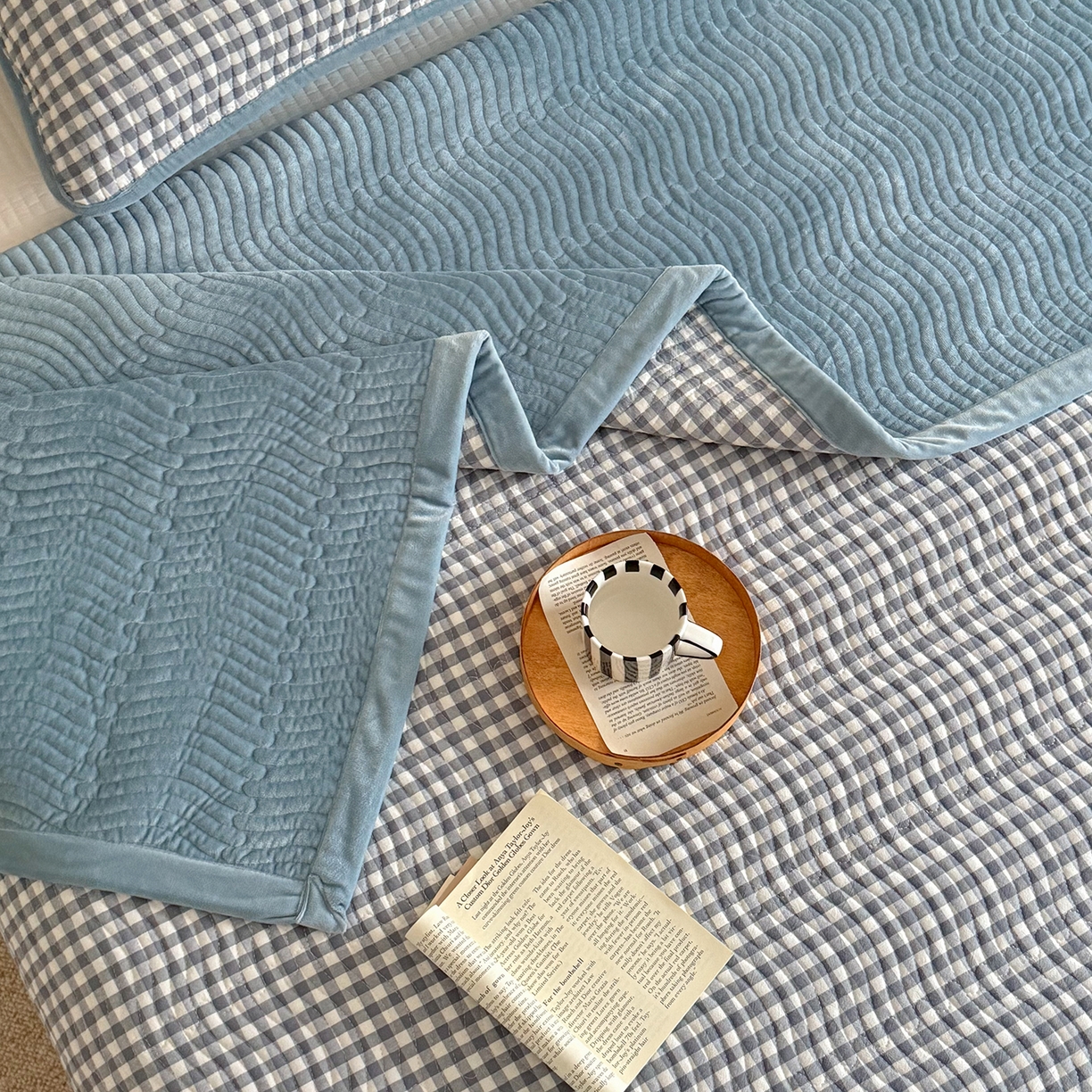 91家纺网 家纺一手货源 找家纺 乐野家居 2025新款A类全棉色织水洗棉棉加绒床盖三件套 蓝小格