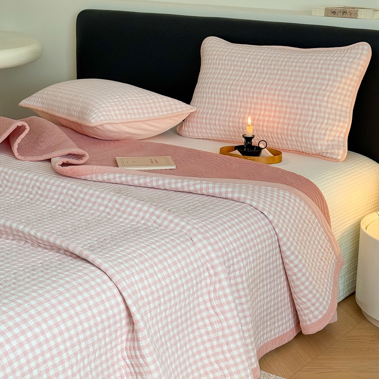 91家纺网 家纺一手货源 找家纺 乐野家居 2025新款A类全棉色织水洗棉棉加绒床盖三件套 粉小格