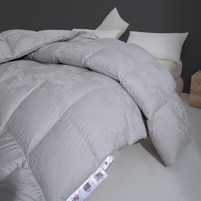 91家纺网 家纺一手货源 找家纺 缔莱（十三铭）被业 2025新款柔赛丝提花羽绒被壳羽毛被被子被芯 立体提花-灰色
