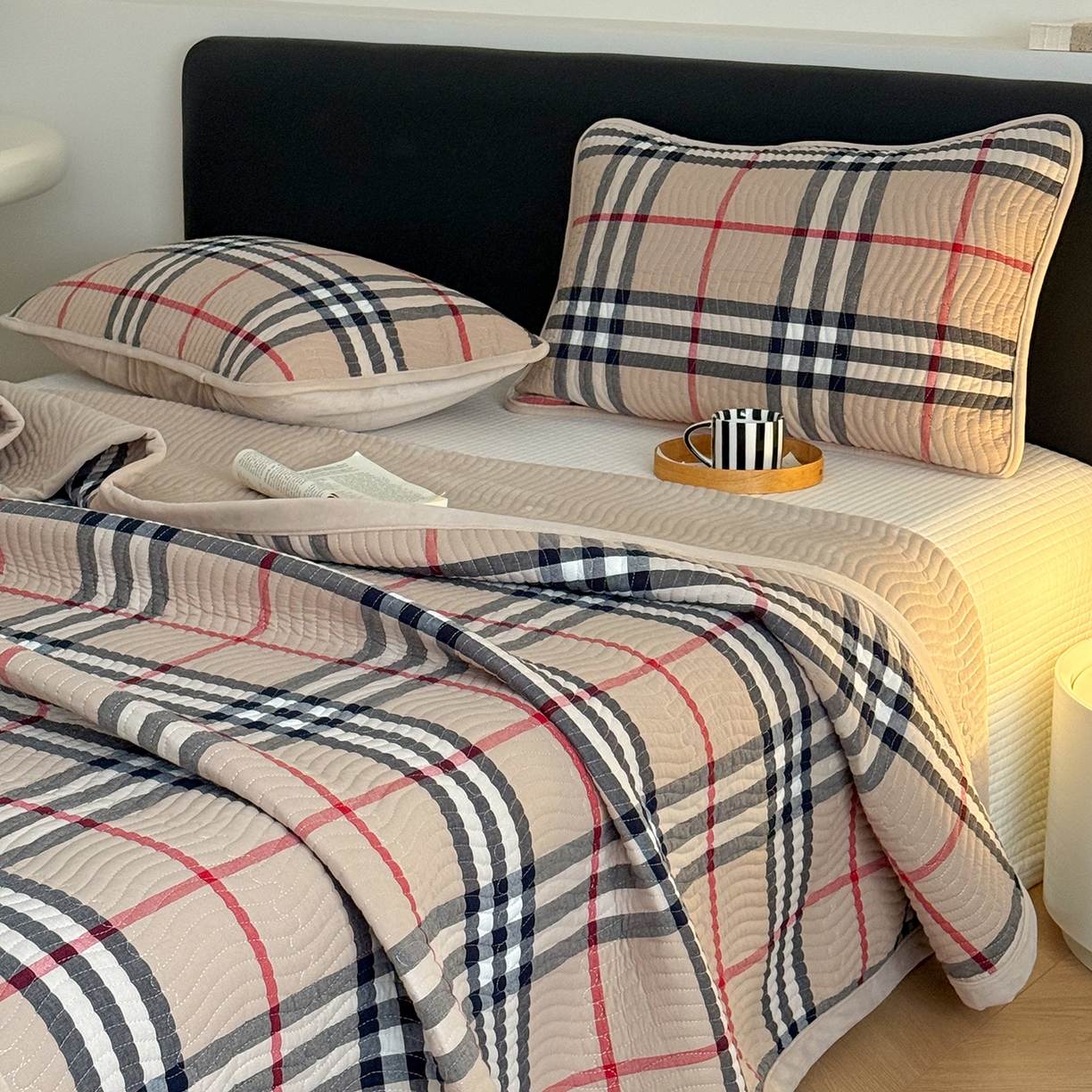 91家纺网 家纺一手货源 找家纺 乐野家居 2025新款A类全棉色织水洗棉棉加绒床盖三件套 小苏格兰