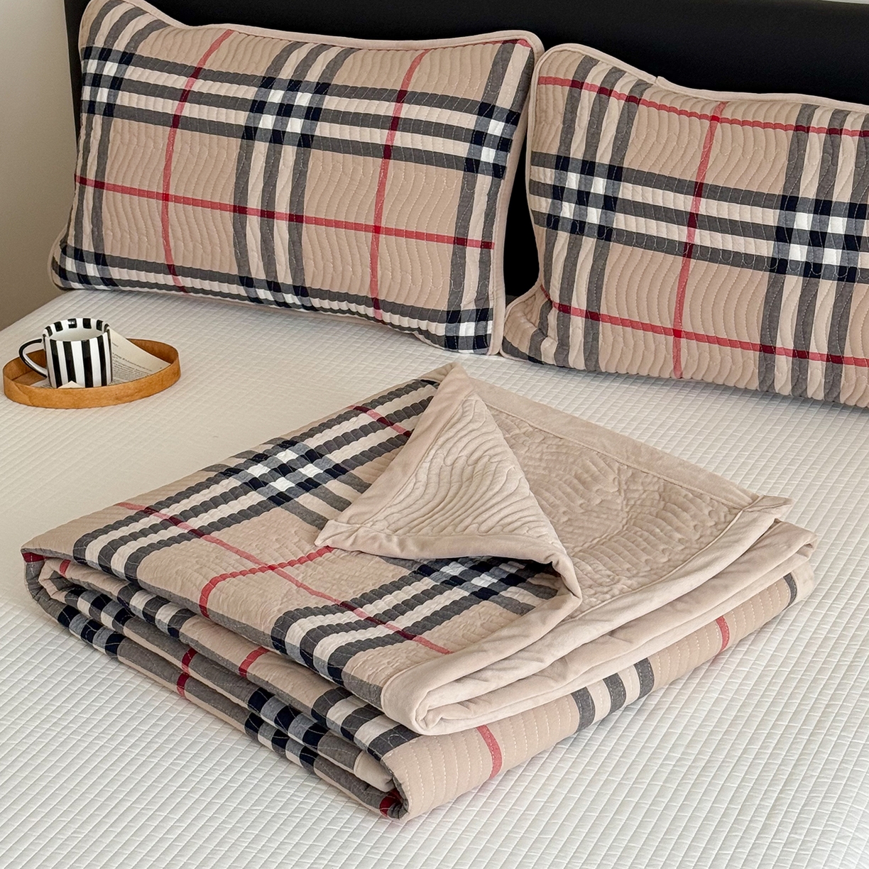 91家纺网 家纺一手货源 找家纺 乐野家居 2025新款A类全棉色织水洗棉棉加绒床盖三件套 小苏格兰