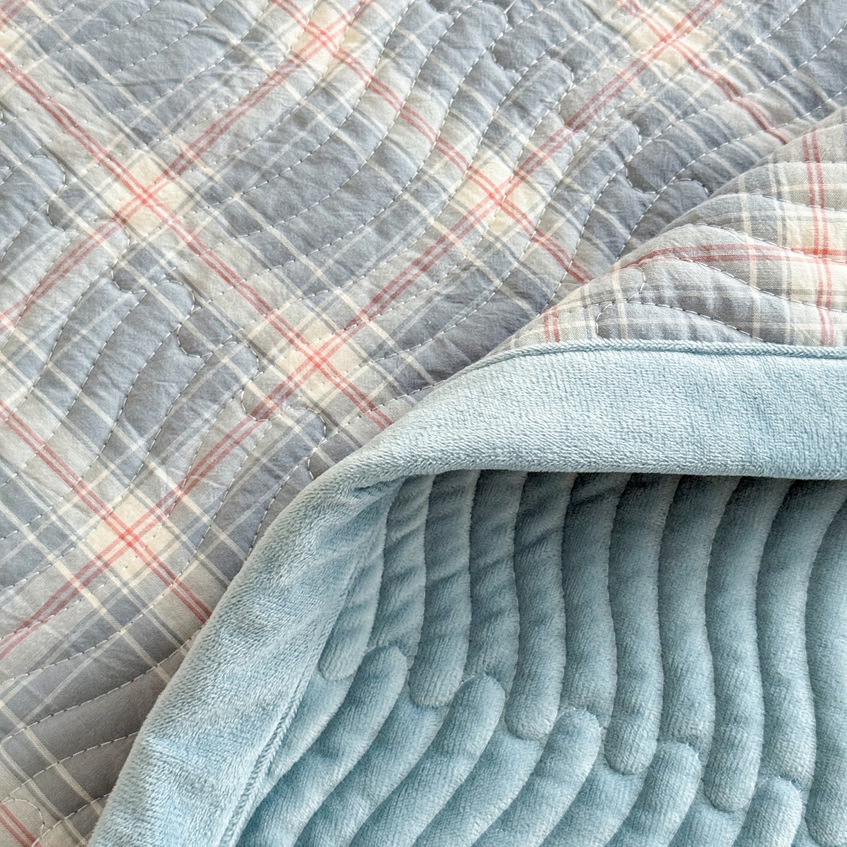 91家纺网 家纺一手货源 找家纺 乐野家居 2025新款A类全棉色织水洗棉棉加绒床盖三件套 罗恩兰