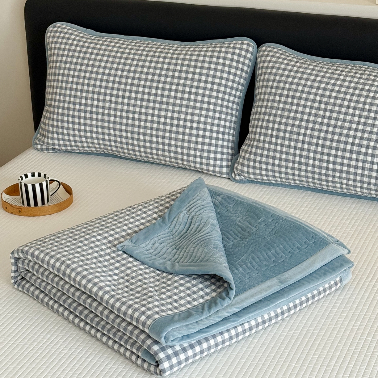 91家纺网 家纺一手货源 找家纺 乐野家居 2025新款A类全棉色织水洗棉棉加绒床盖三件套 蓝小格