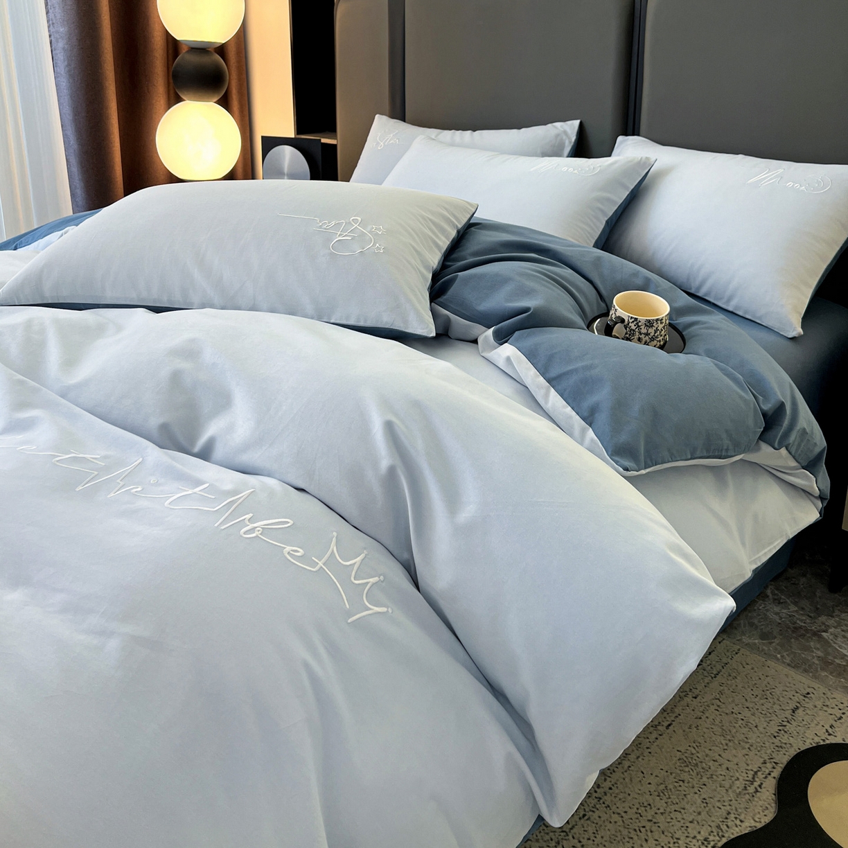 91家纺网 家纺一手货源 找家纺 有点武功  2025新款全棉纯色刺绣磨毛四件套（控价每个尺寸+30元） 浅蓝青