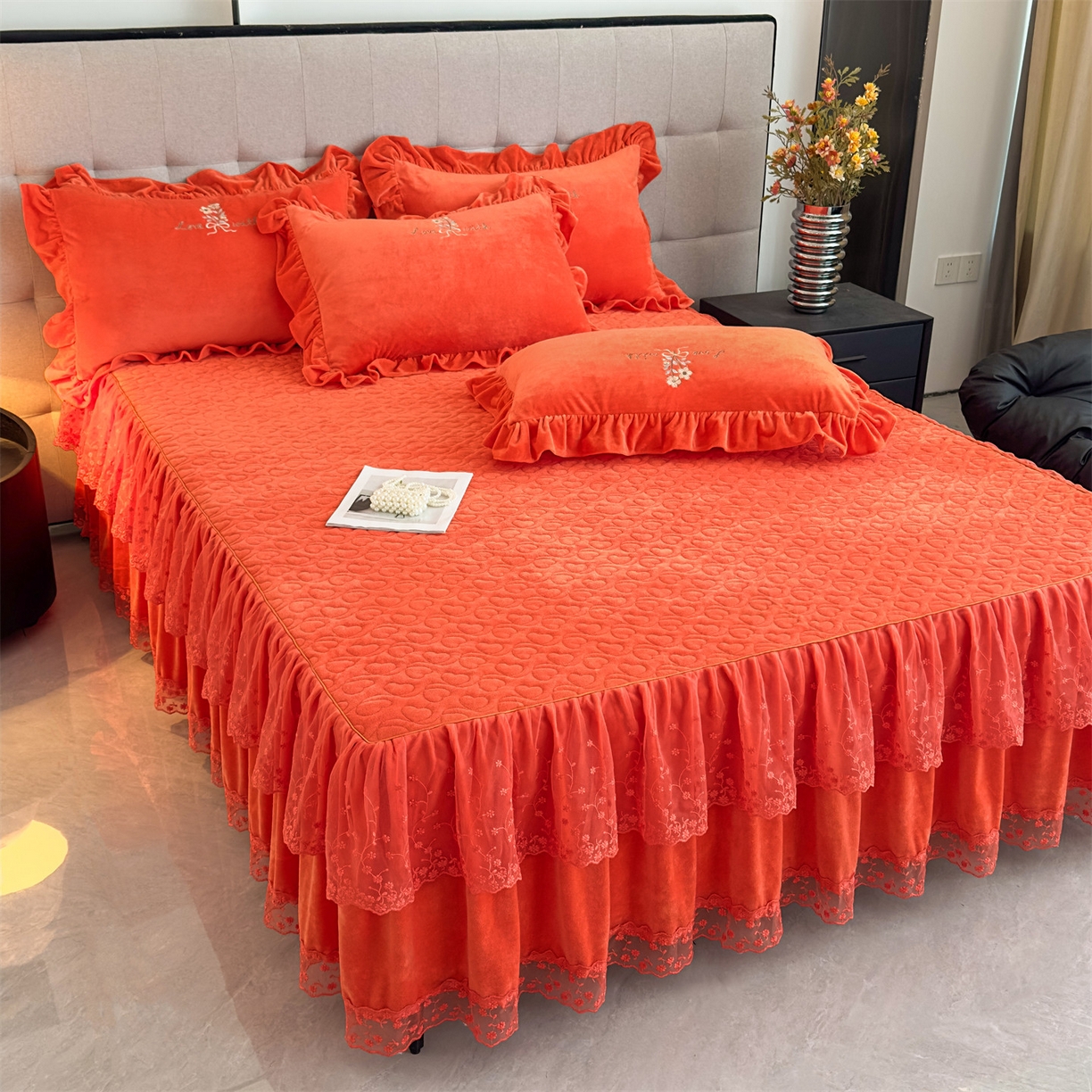 91家纺网 家纺一手货源 找家纺 （总）恒爱家纺 2025新款A类宝宝绒艾薇床裙四件套套件系列