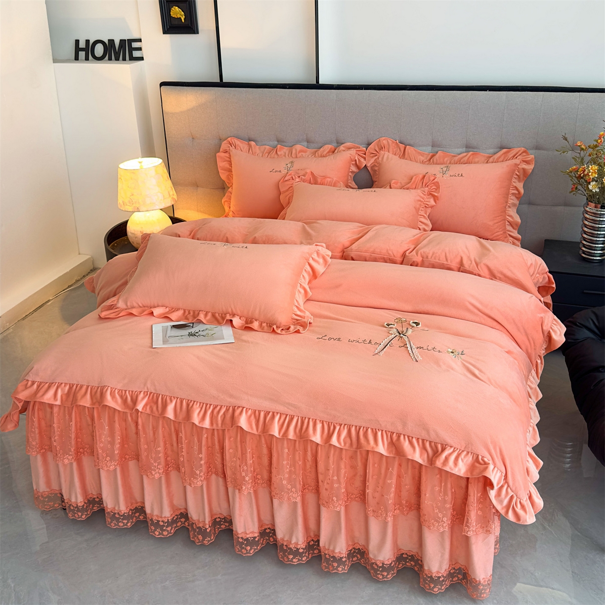 91家纺网 家纺一手货源 找家纺 恒爱家纺 2025新款A类宝宝绒艾薇床裙四件套套件系列 美人玉