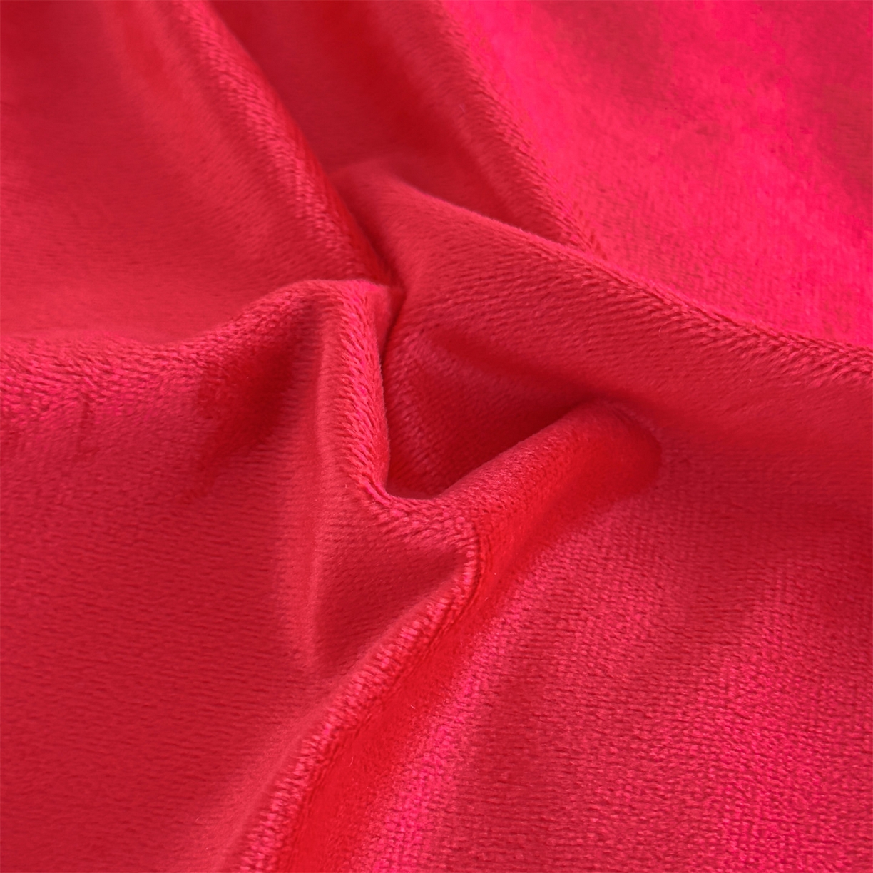 91家纺网 家纺一手货源 找家纺 恒爱家纺 2025新款A类宝宝绒艾薇床裙四件套套件系列 喜庆红