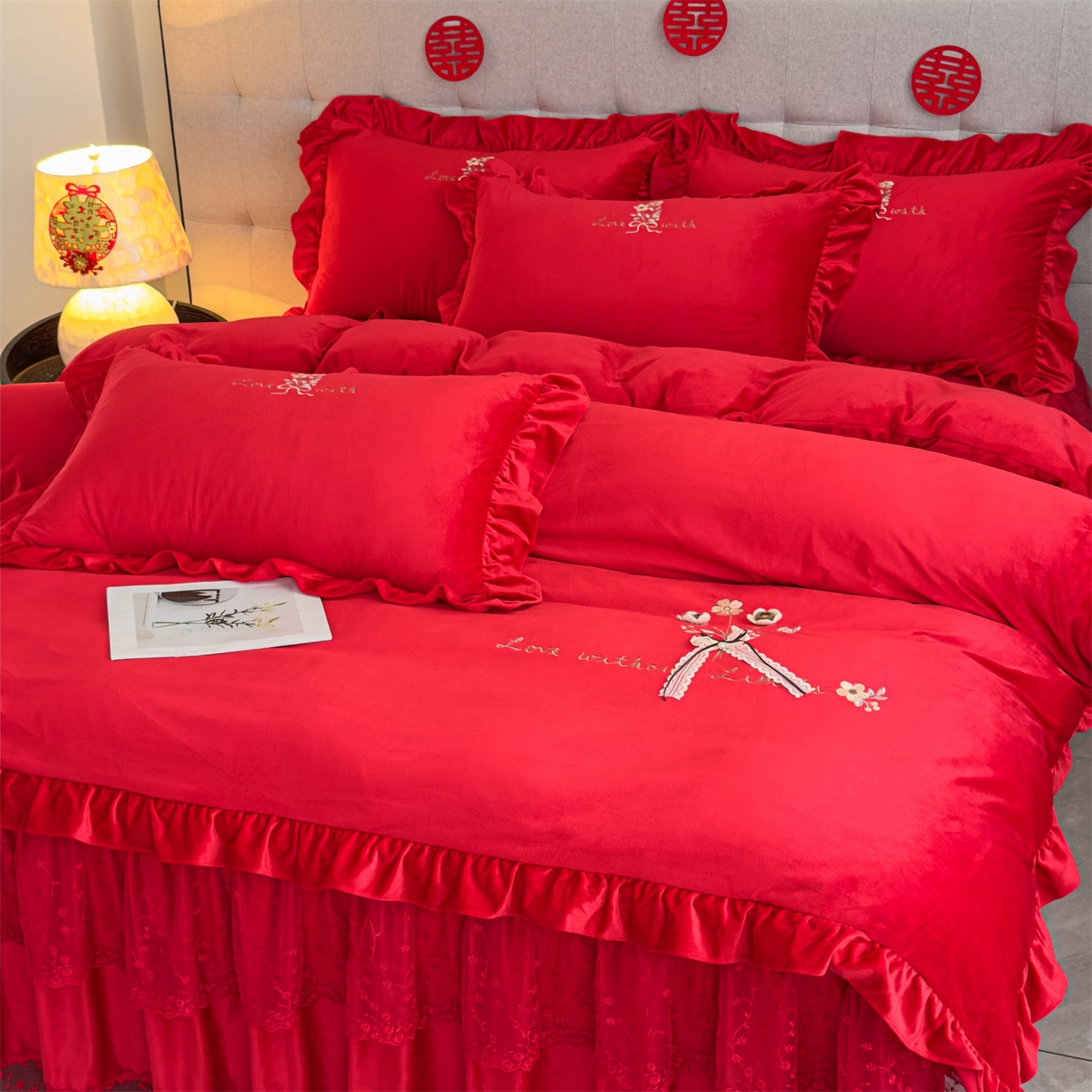 恒爱家纺 2025新款A类宝宝绒艾薇床裙四件套套件系列 喜庆红