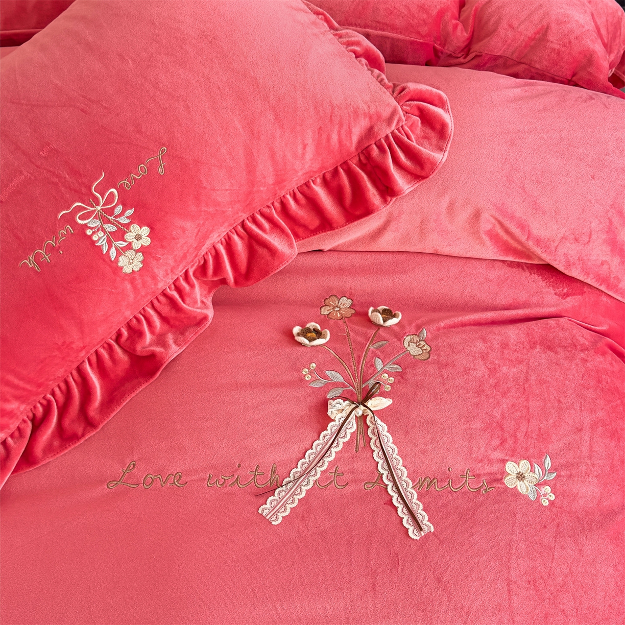 91家纺网 家纺一手货源 找家纺 恒爱家纺 2025新款A类宝宝绒艾薇床裙四件套套件系列 豆沙色