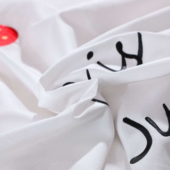 91家纺网 家纺一手货源 找家纺 晶缦家纺 2025新款韩版纯棉60支全棉贡缎长绒棉绣花四件套 夕夕草莓-宝石蓝