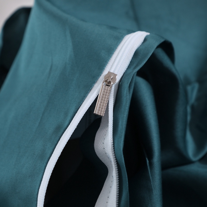 91家纺网 家纺一手货源 找家纺 晶缦家纺 2025新款韩版纯棉60支全棉贡缎长绒棉绣花四件套 夕夕草莓-宝石蓝