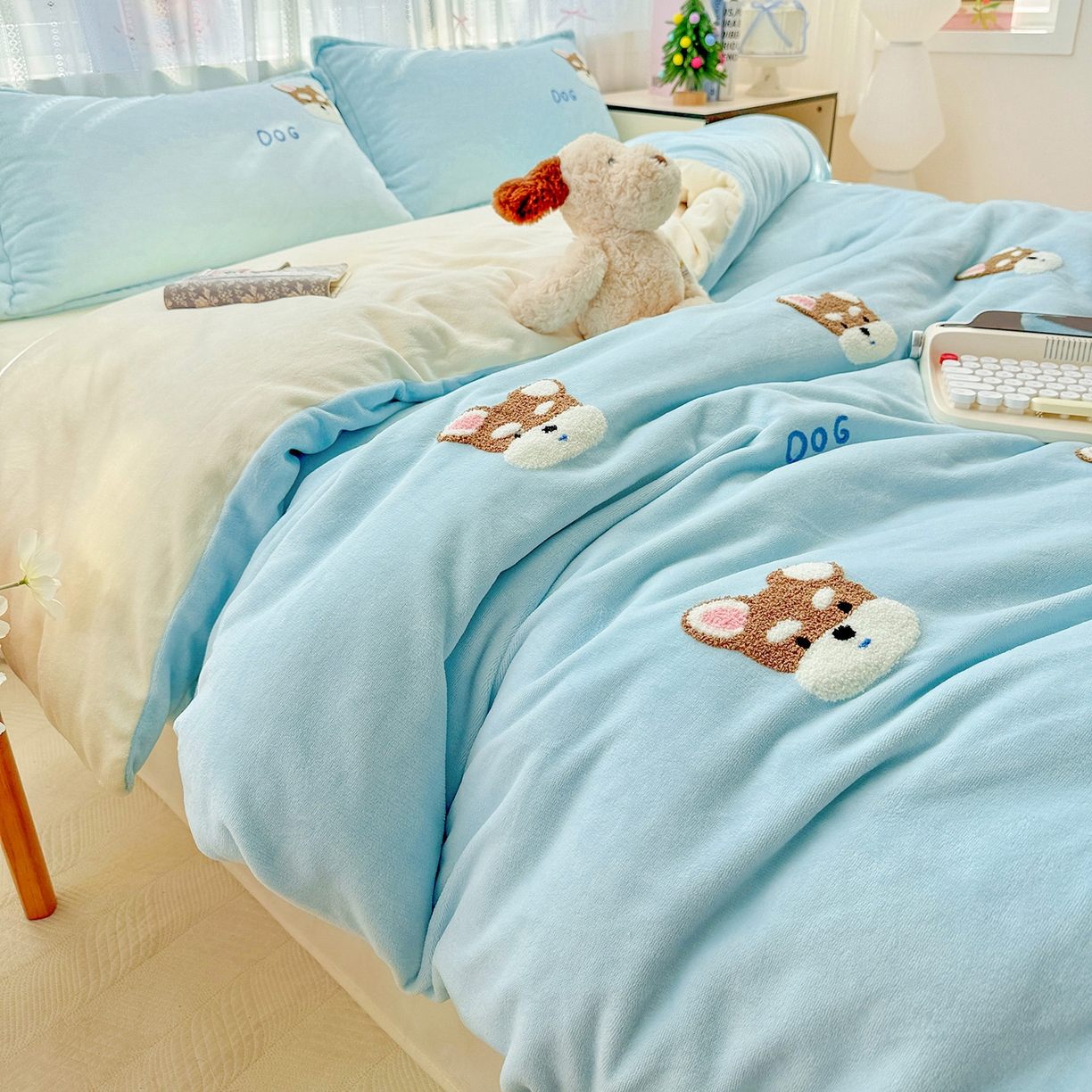 91家纺网 家纺一手货源 找家纺 （总）KT猫直营店 2025新款高克重大版毛巾绣牛奶绒卡通四件套