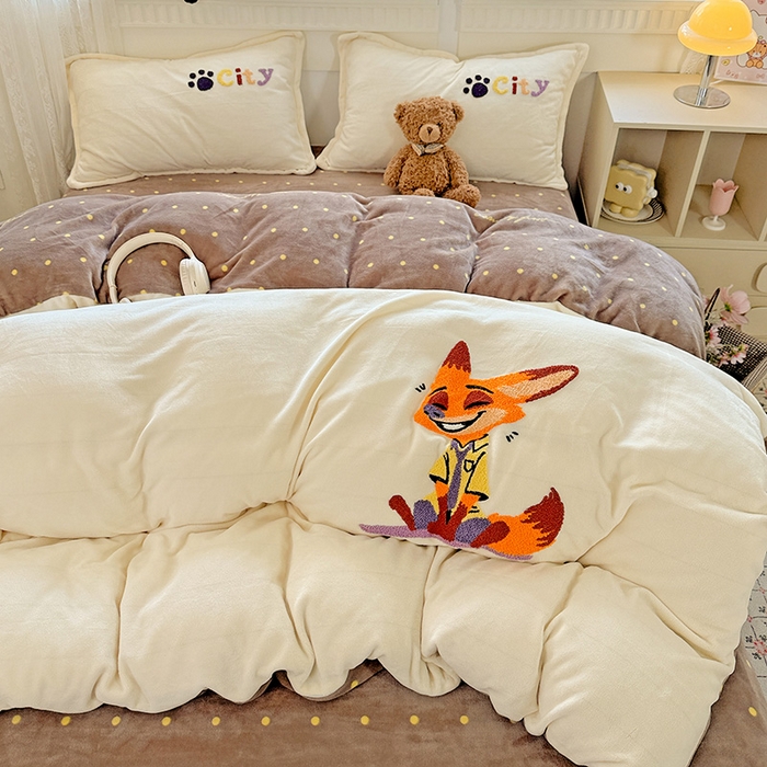 91家纺网 家纺一手货源 找家纺 （总）KT猫直营店 2025新款高克重大毛巾绣牛奶绒卡通四件套