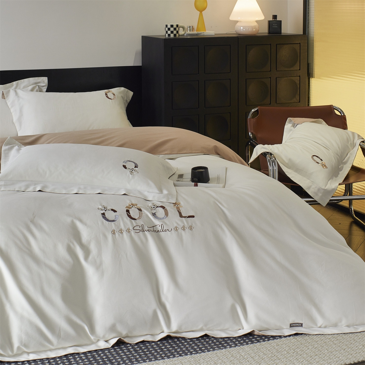 91家纺网 家纺一手货源 找家纺 鼎飞家纺 2025新款全棉磨毛刺绣四件套系列-梵 梵-奶油白