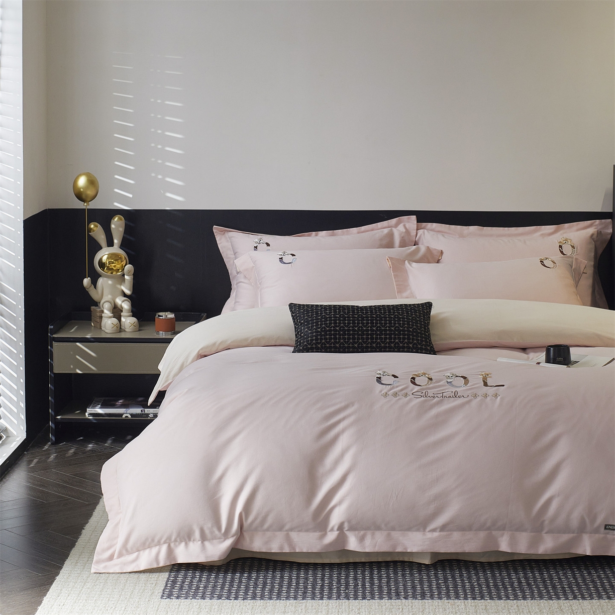 91家纺网 家纺一手货源 找家纺 鼎飞家纺 2025新款全棉磨毛刺绣四件套系列-梵 梵-蕊粉