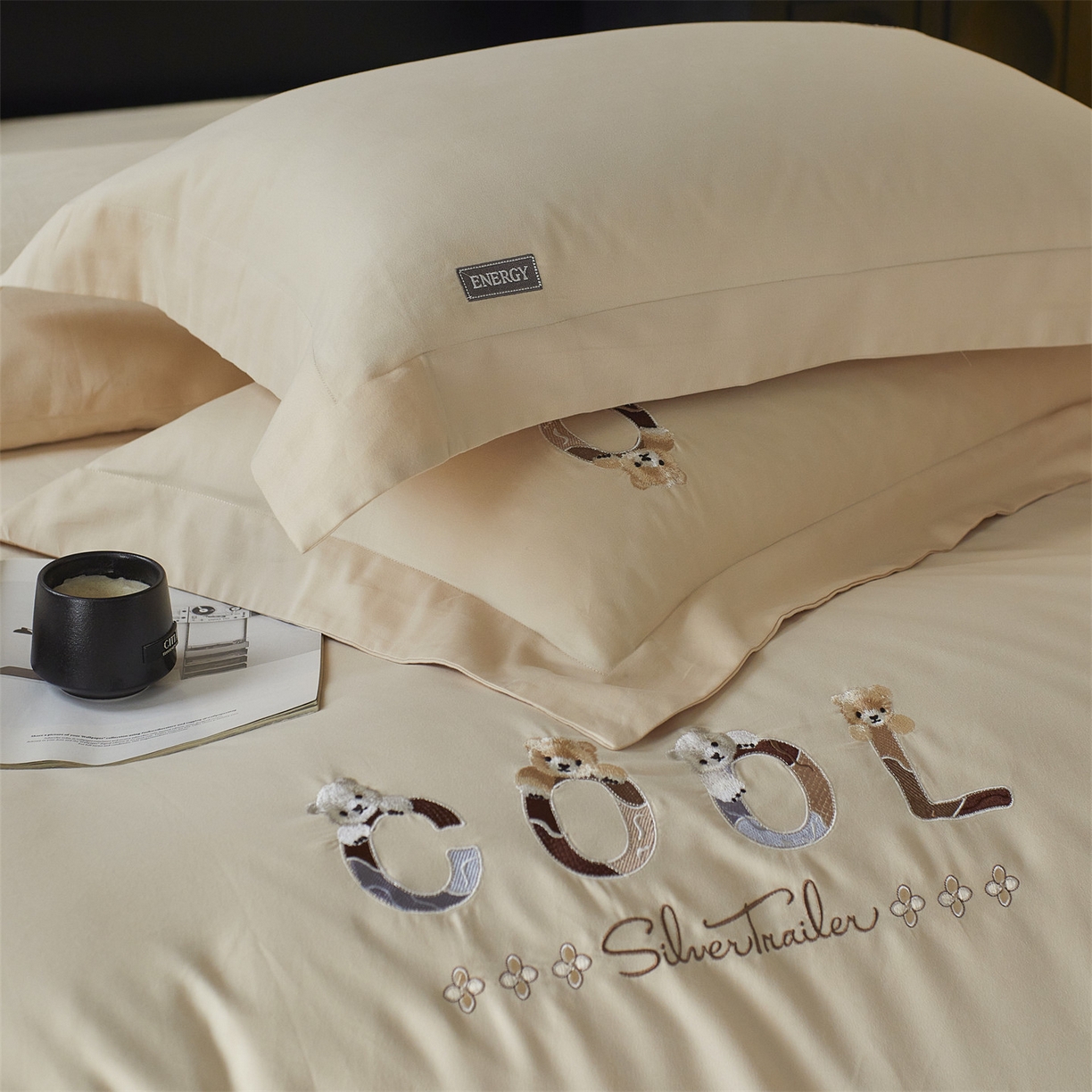 91家纺网 家纺一手货源 找家纺 鼎飞家纺 2025新款全棉磨毛刺绣四件套系列-梵 梵-荞麦