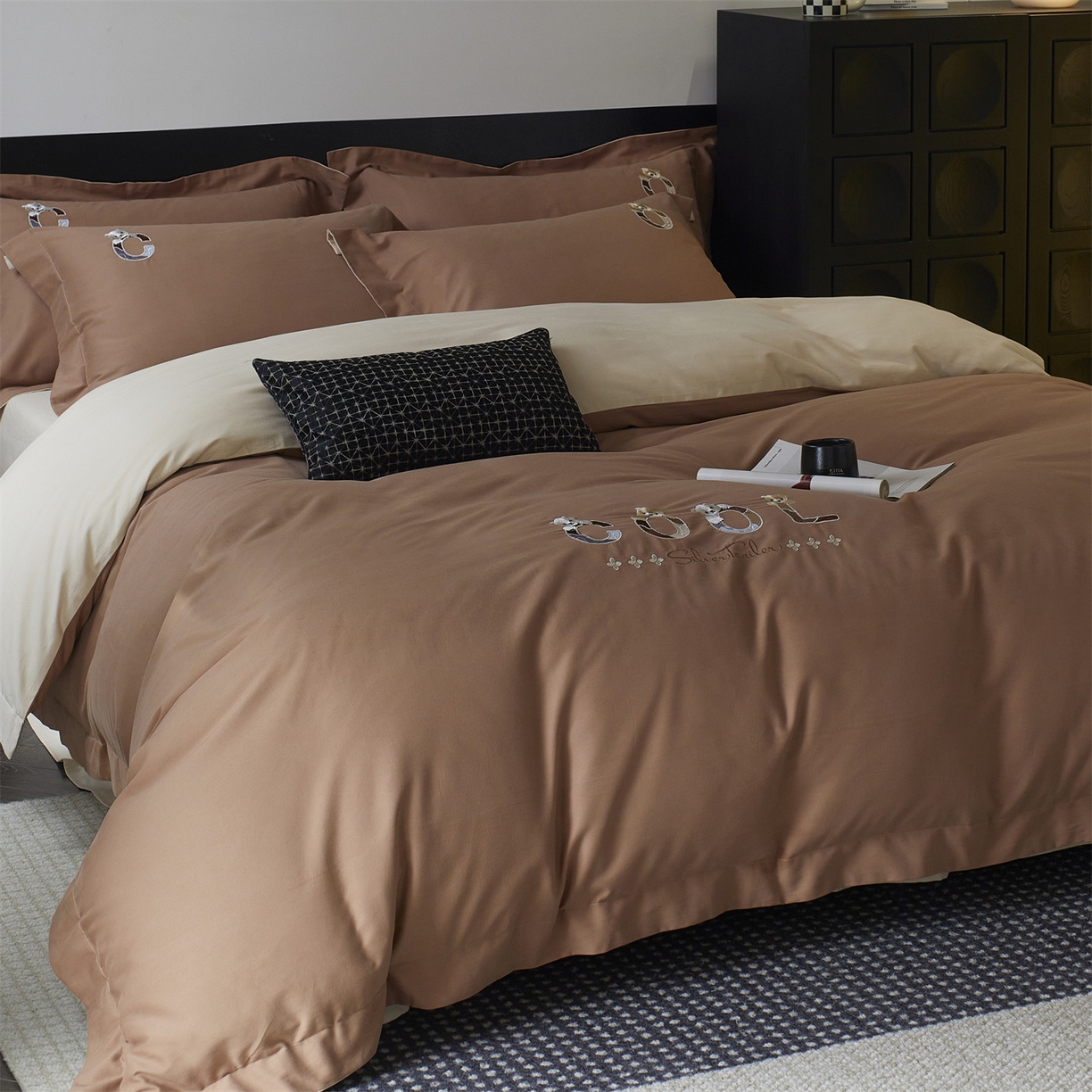 91家纺网 家纺一手货源 找家纺 鼎飞家纺 2025新款全棉磨毛刺绣四件套系列-梵 梵-卡布基诺