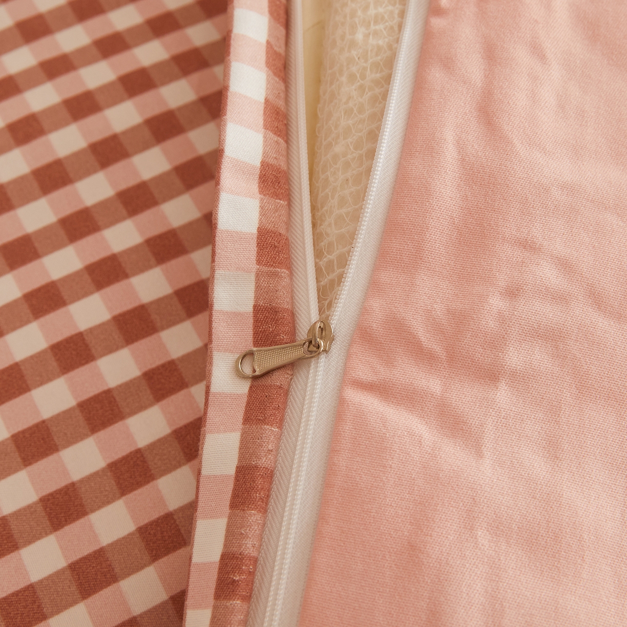 91家纺网 家纺一手货源 找家纺 逸居家纺  2025新款A类可拆洗水洗棉棉花被冬被 橘红小格