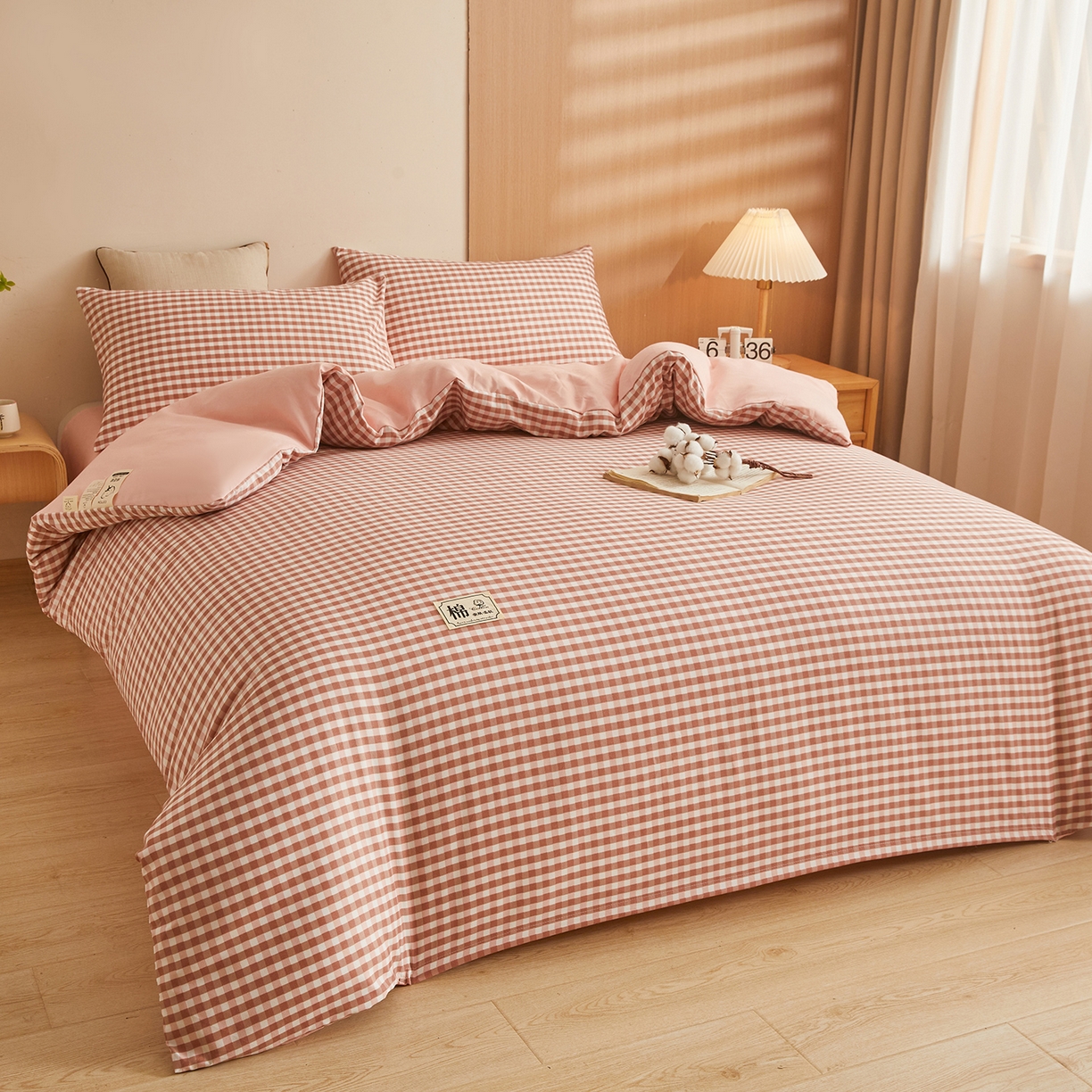 91家纺网 家纺一手货源 找家纺 逸居家纺  2025新款A类可拆洗水洗棉棉花被冬被 橘红小格