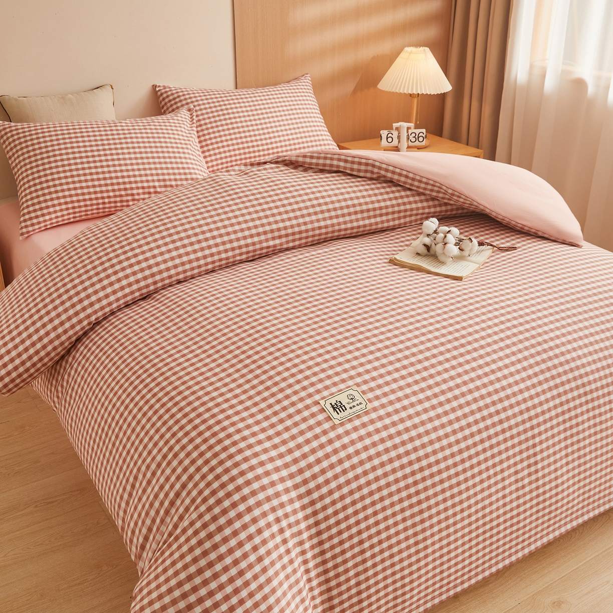 91家纺网 家纺一手货源 找家纺 逸居家纺  2025新款A类可拆洗水洗棉棉花被冬被 橘红小格