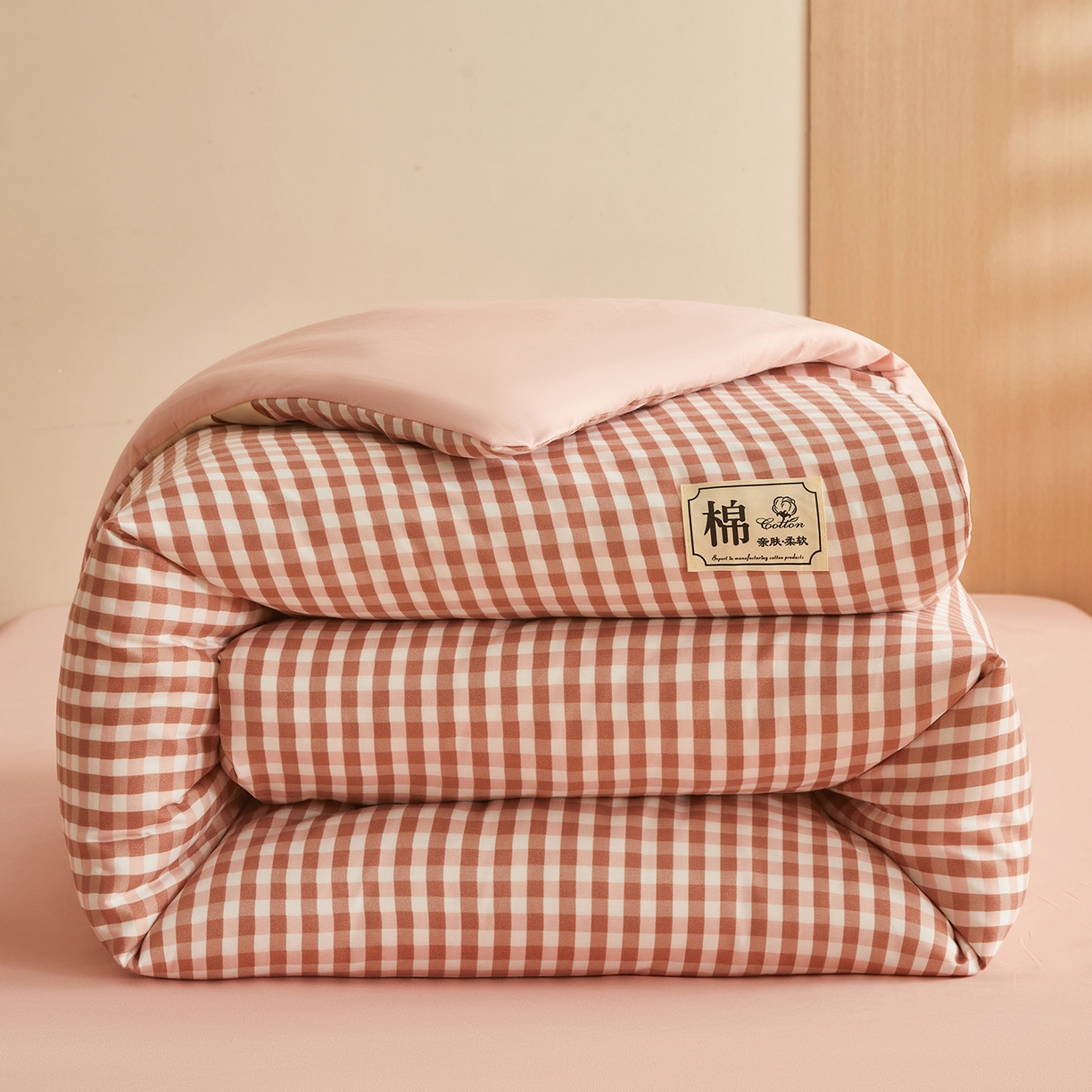 91家纺网 家纺一手货源 找家纺 逸居家纺  2025新款A类可拆洗水洗棉棉花被冬被 咖小格