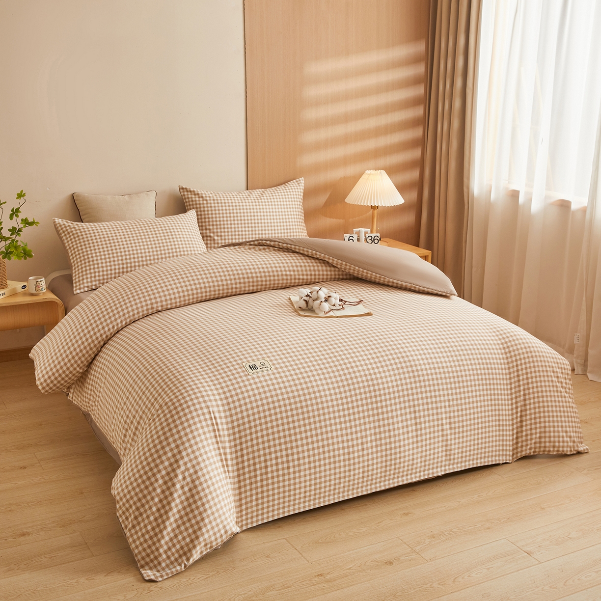 91家纺网 家纺一手货源 找家纺 逸居家纺  2025新款A类可拆洗水洗棉棉花被冬被 咖小格