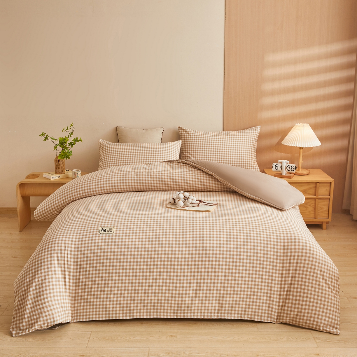 91家纺网 家纺一手货源 找家纺 逸居家纺  2025新款A类可拆洗水洗棉棉花被冬被 咖小格