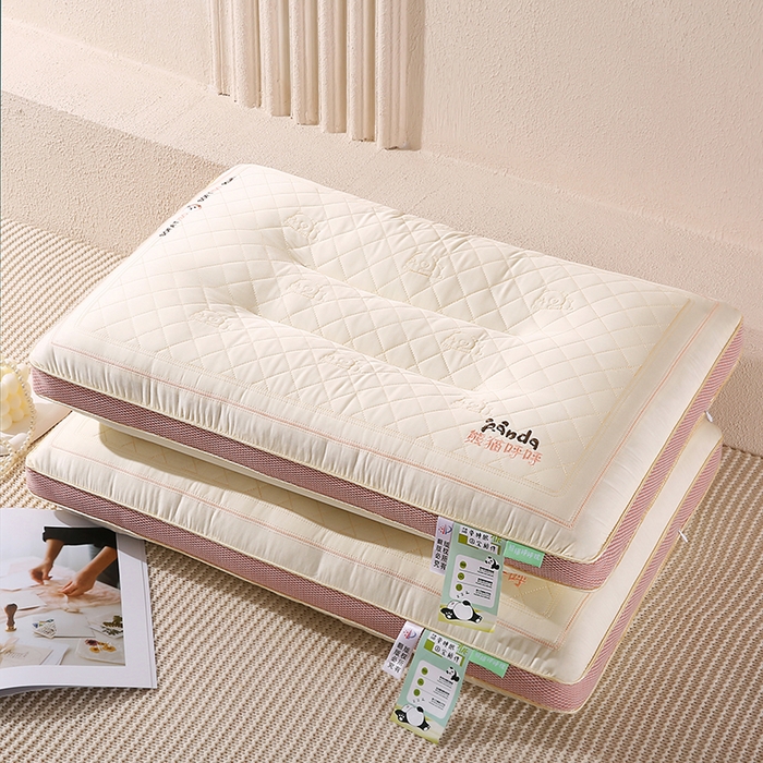 91家纺网 家纺一手货源 找家纺 金牛枕芯 2025新款熊猫呼呼乳胶夹层儿童成人枕头枕芯 熊猫趴趴-粉